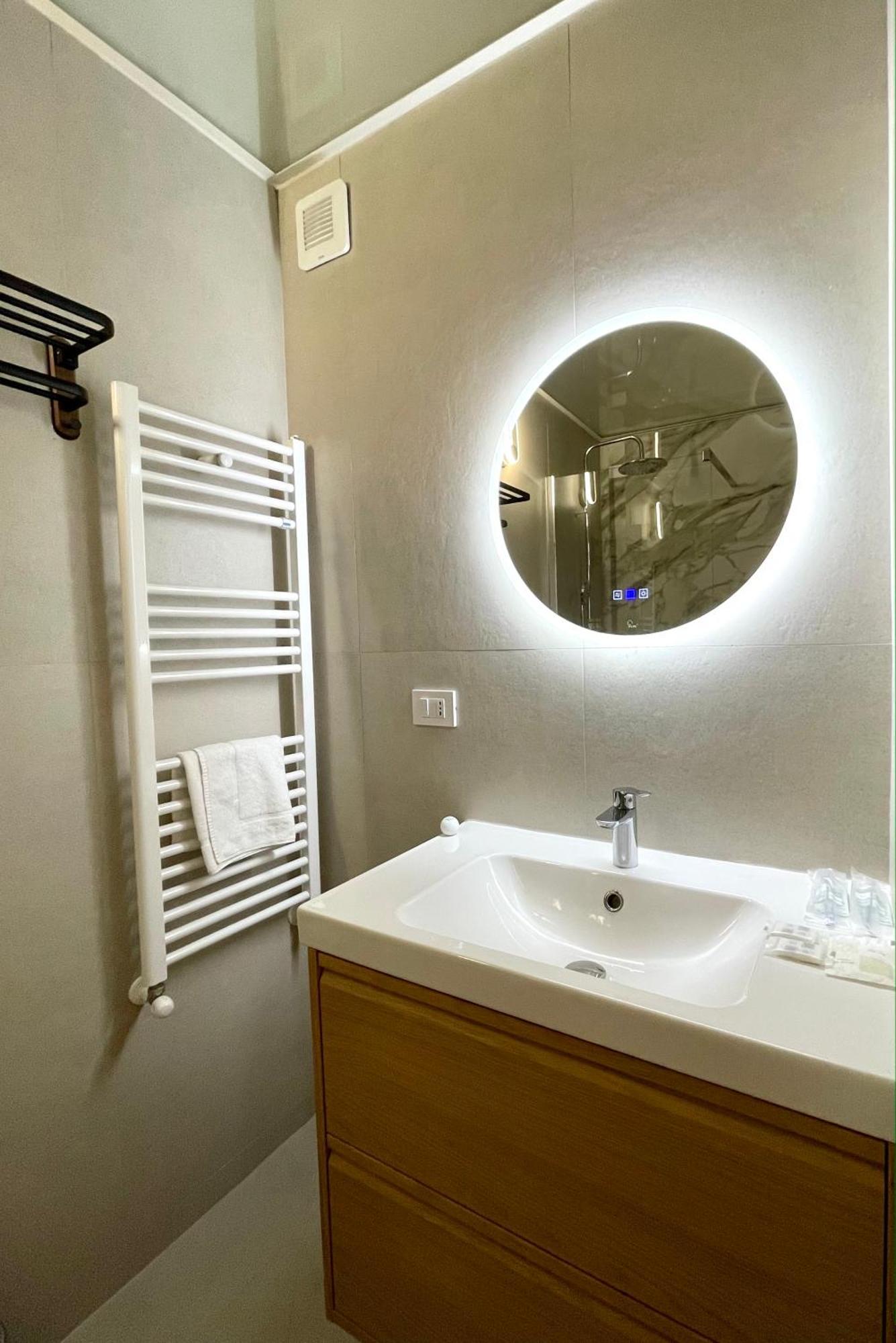 May Home Guest House Rome Bagian luar foto